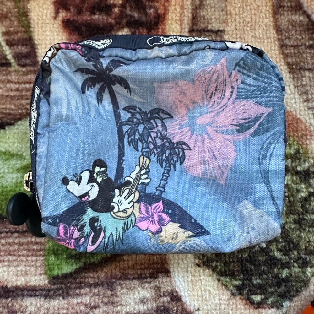 Lesportsac x Disney Minnie Ukelele Square Cosmetic Pouch